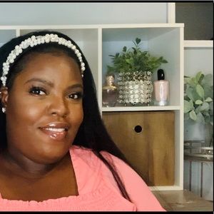 Meet your Posher, Abiola